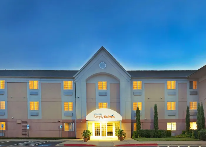 Sonesta Simply Suites Dallas Galleria